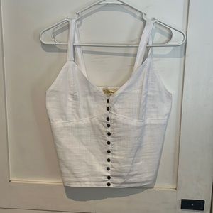 Love Notes v-neck button up tank.